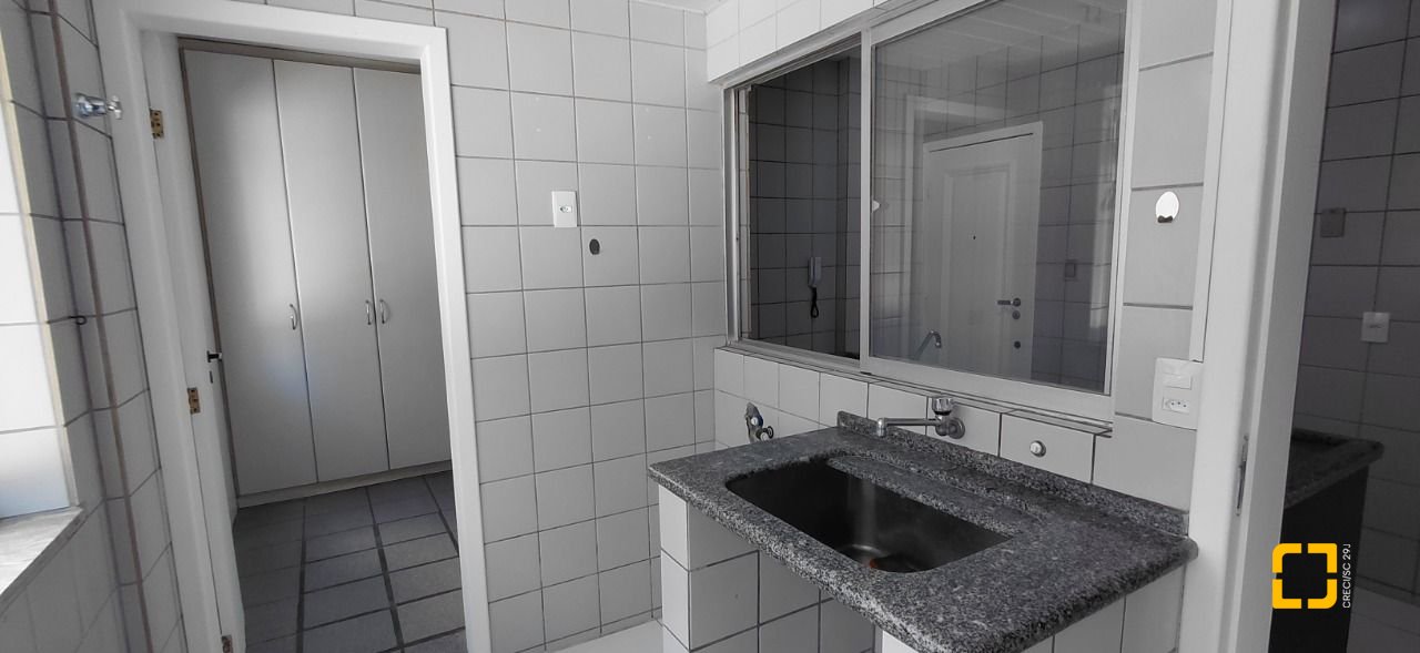 Apartamento com 140m², 4 quartos (sendo 1 suíte), 1 garagem, no bairro Agronômica em Florianópolis