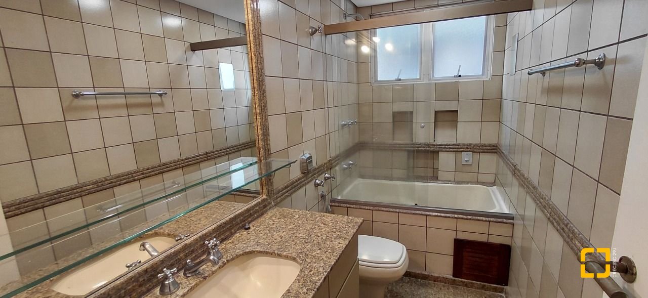 Apartamento com 140m², 4 quartos (sendo 1 suíte), 1 garagem, no bairro Agronômica em Florianópolis
