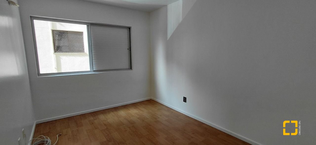 Apartamento com 140m², 4 quartos (sendo 1 suíte), 1 garagem, no bairro Agronômica em Florianópolis