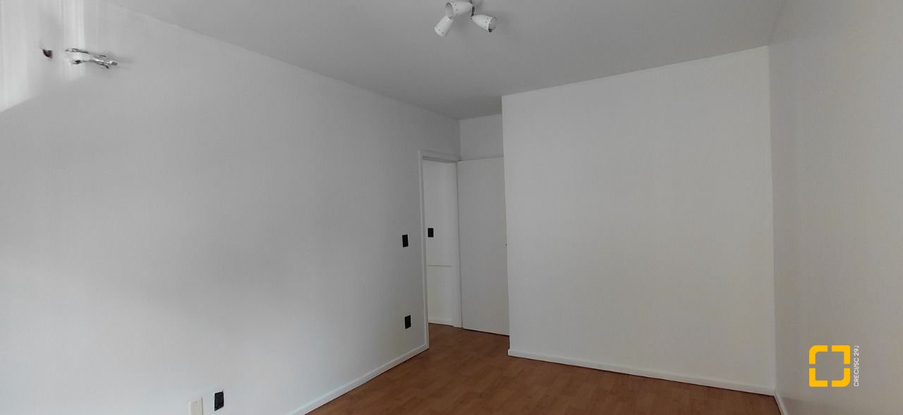 Apartamento com 140m², 4 quartos (sendo 1 suíte), 1 garagem, no bairro Agronômica em Florianópolis