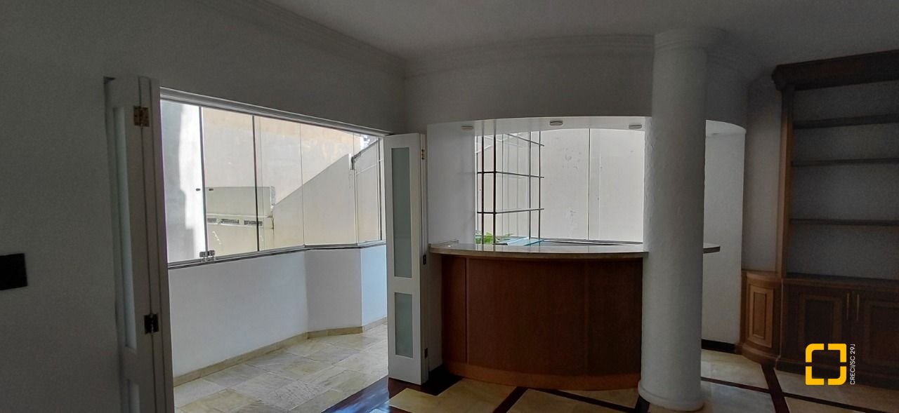 Apartamento com 140m², 4 quartos (sendo 1 suíte), 1 garagem, no bairro Agronômica em Florianópolis