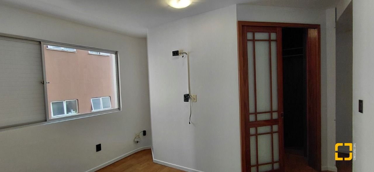 Apartamento com 140m², 4 quartos (sendo 1 suíte), 1 garagem, no bairro Agronômica em Florianópolis