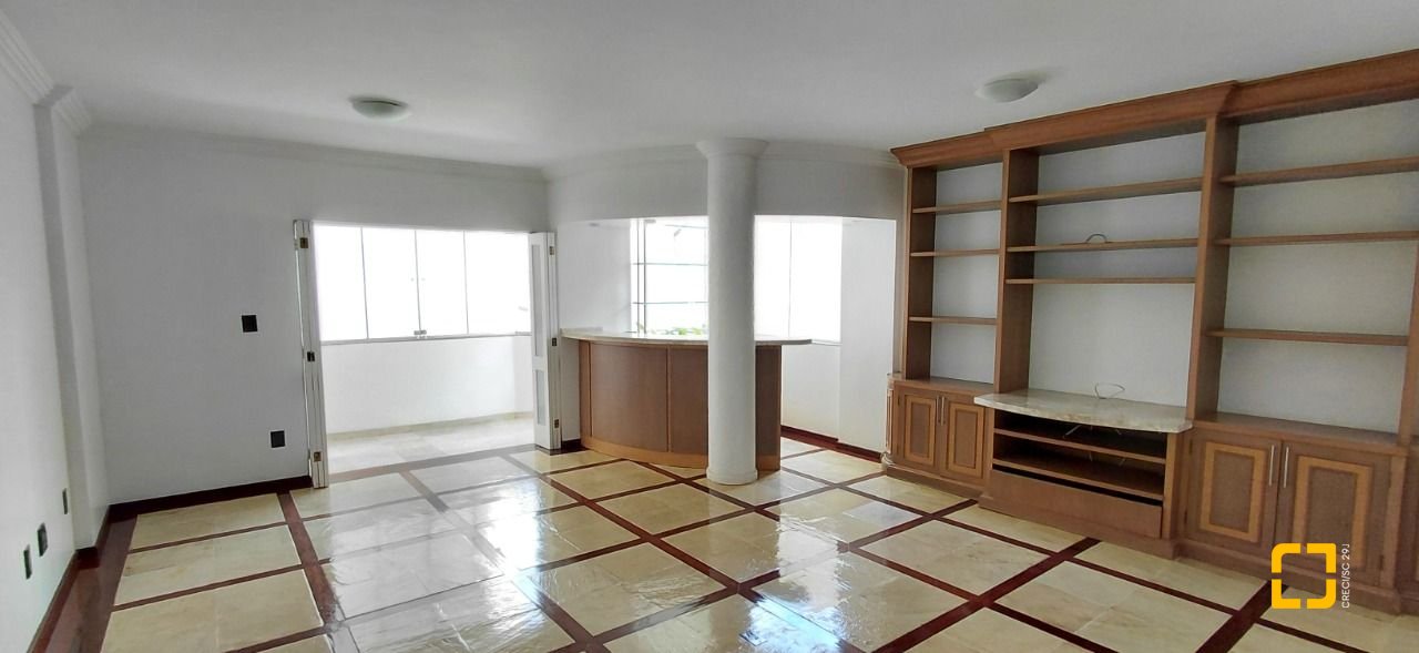 Apartamento com 140m², 4 quartos (sendo 1 suíte), 1 garagem, no bairro Agronômica em Florianópolis