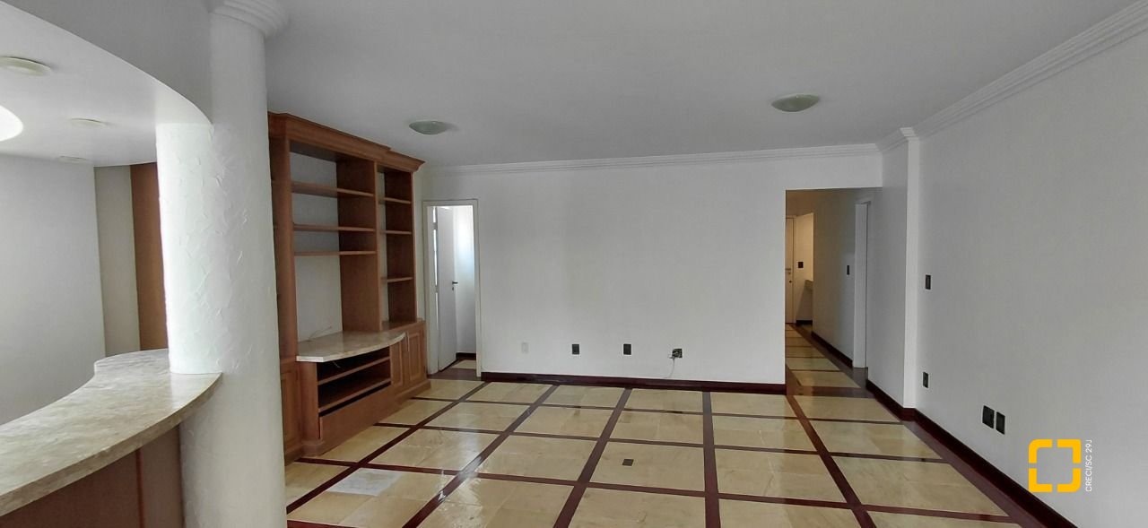 Apartamento com 140m², 4 quartos (sendo 1 suíte), 1 garagem, no bairro Agronômica em Florianópolis