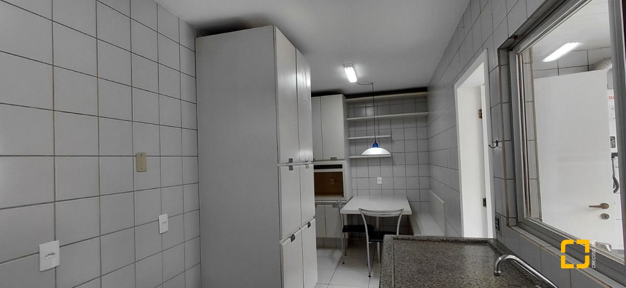 Apartamento com 140m², 4 quartos (sendo 1 suíte), 1 garagem, no bairro Agronômica em Florianópolis