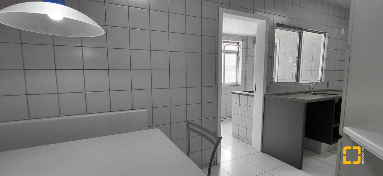 Apartamento com 140m², 4 quartos (sendo 1 suíte), 1 garagem, no bairro Agronômica em Florianópolis