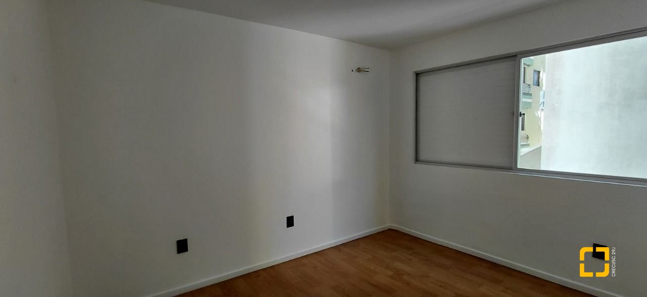 Apartamento com 140m², 4 quartos (sendo 1 suíte), 1 garagem, no bairro Agronômica em Florianópolis