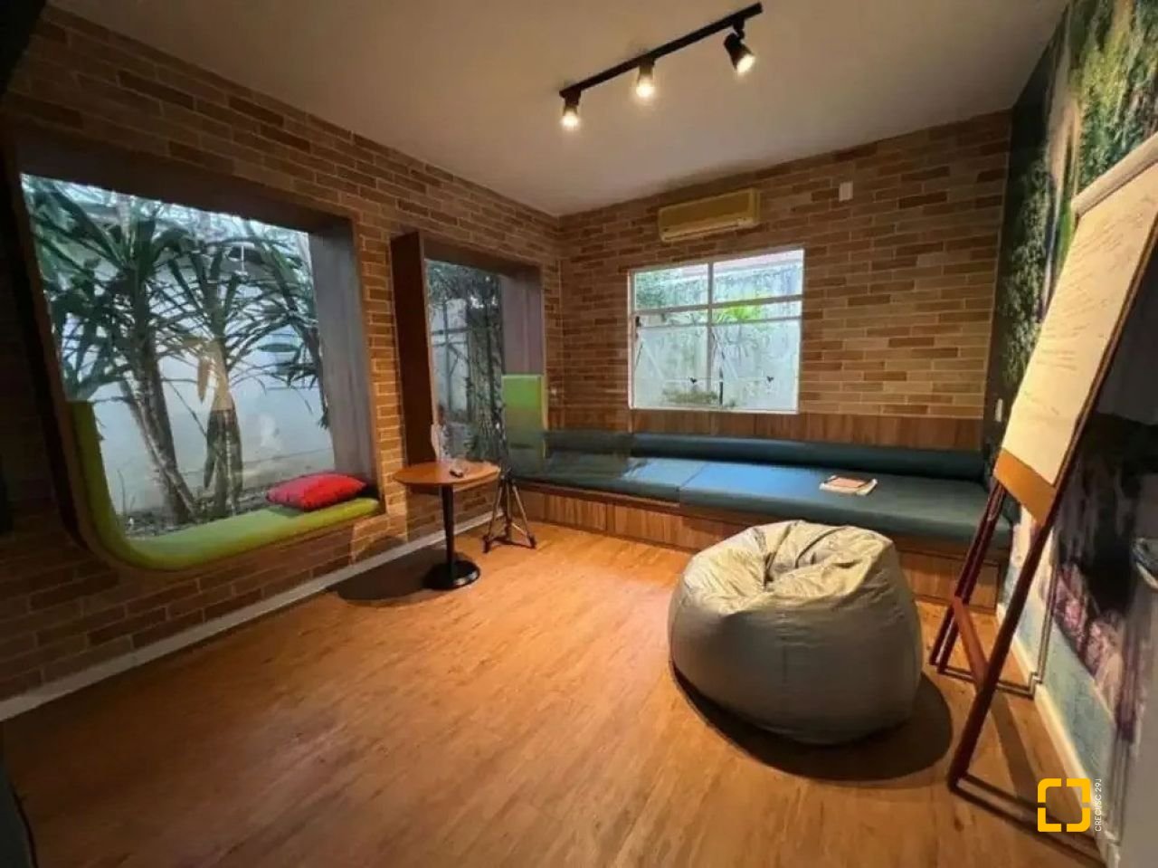 Casa com 221m², no bairro Santa Mônica em Florianópolis