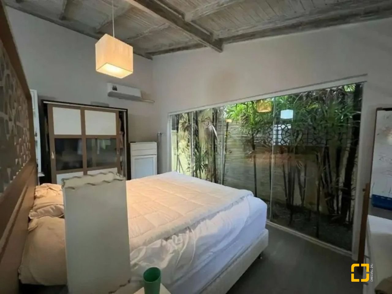 Casa com 221m², no bairro Santa Mônica em Florianópolis
