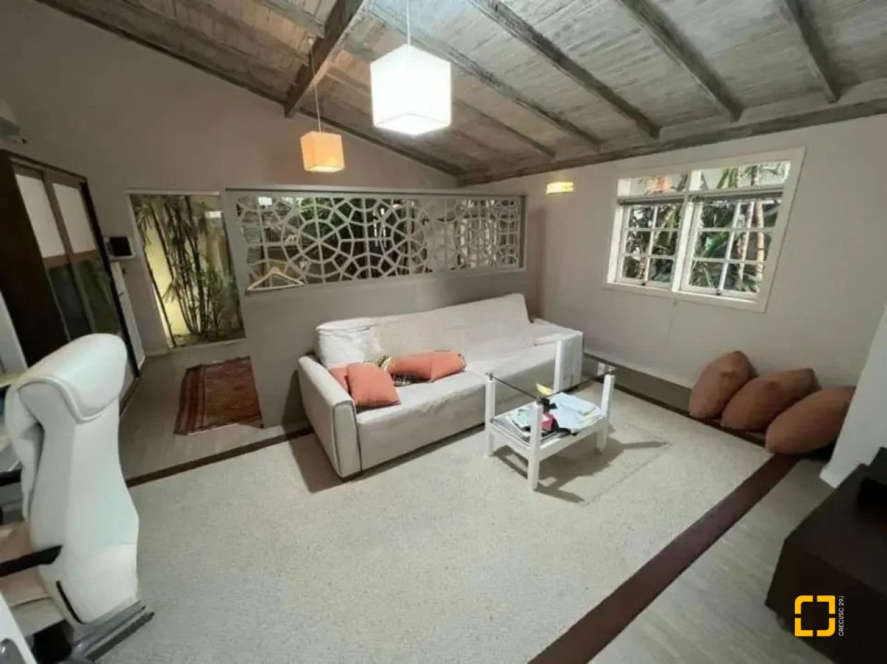 Casa com 221m², no bairro Santa Mônica em Florianópolis