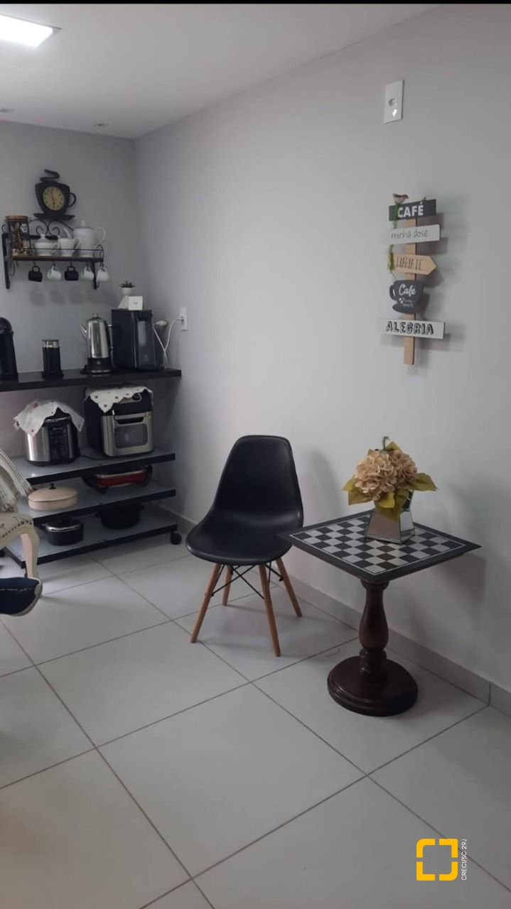 Casa com 107m², 4 quartos (sendo 1 suíte), 2 garagens, no bairro Ingleses em Florianópolis