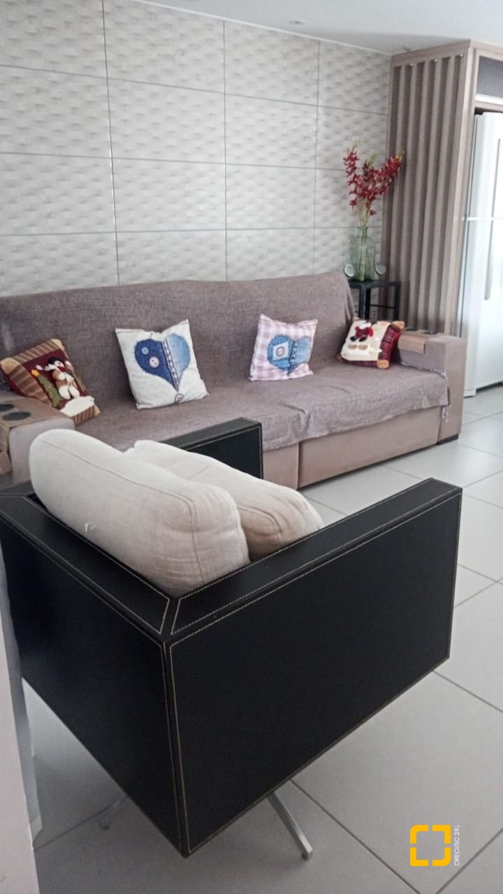 Casa com 107m², 4 quartos (sendo 1 suíte), 2 garagens, no bairro Ingleses em Florianópolis