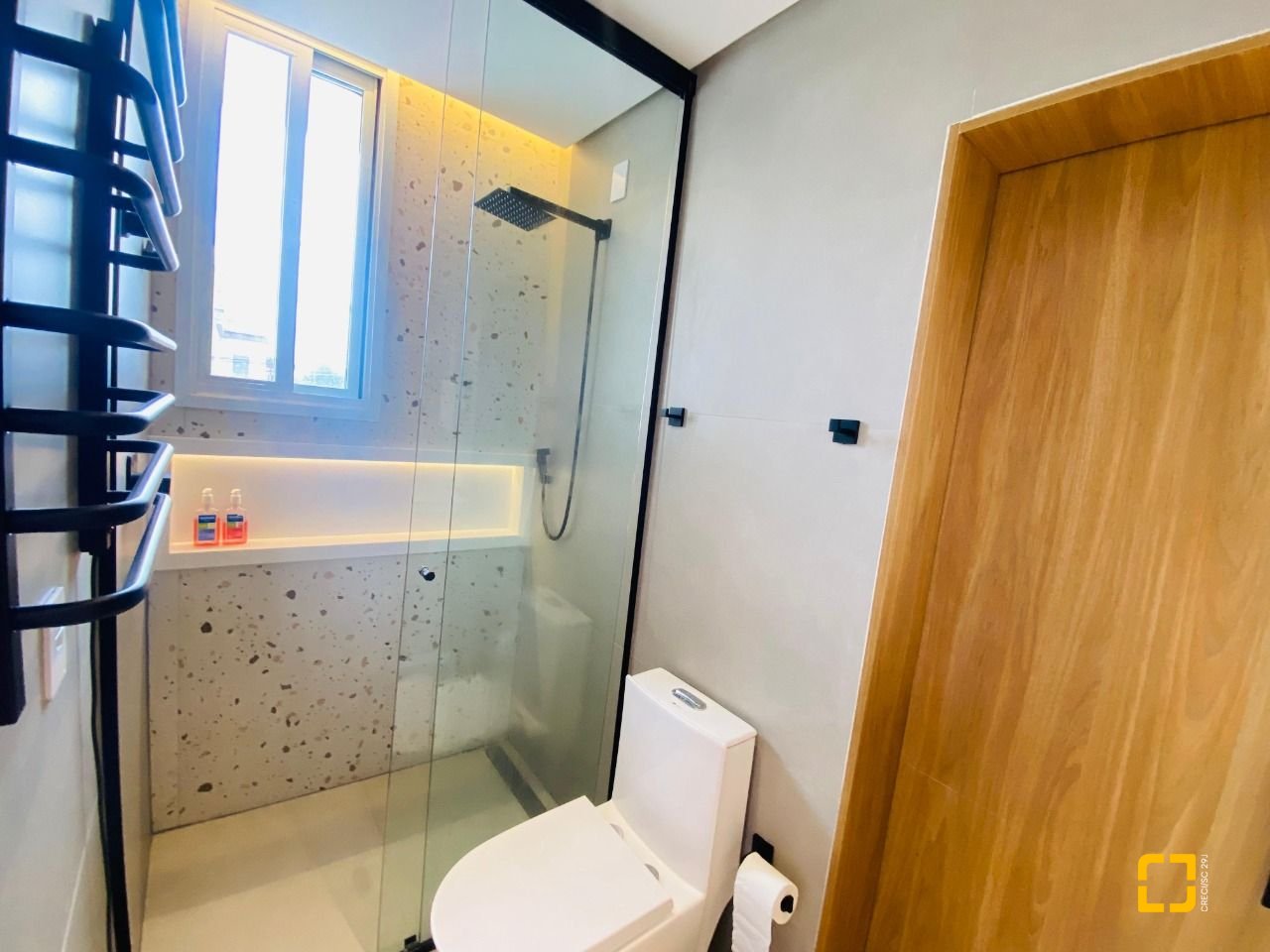 Casa de Condomínio com 267m², 8 quartos (sendo 3 suítes), 2 garagens, no bairro Campeche em Florianópolis