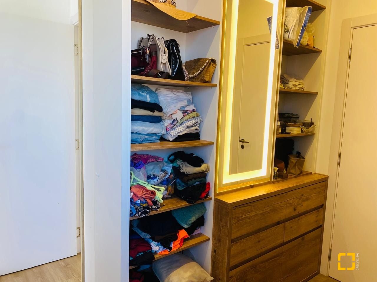 Casa de Condomínio com 267m², 8 quartos (sendo 3 suítes), 2 garagens, no bairro Campeche em Florianópolis