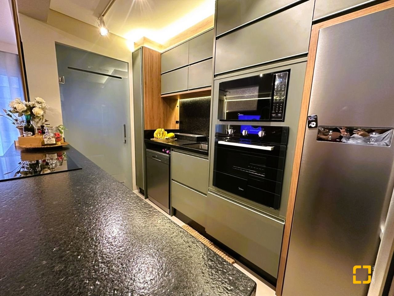 Apartamento com 87m², 4 quartos (sendo 2 suítes), 1 garagem, no bairro Jardim Atlântico em Florianópolis