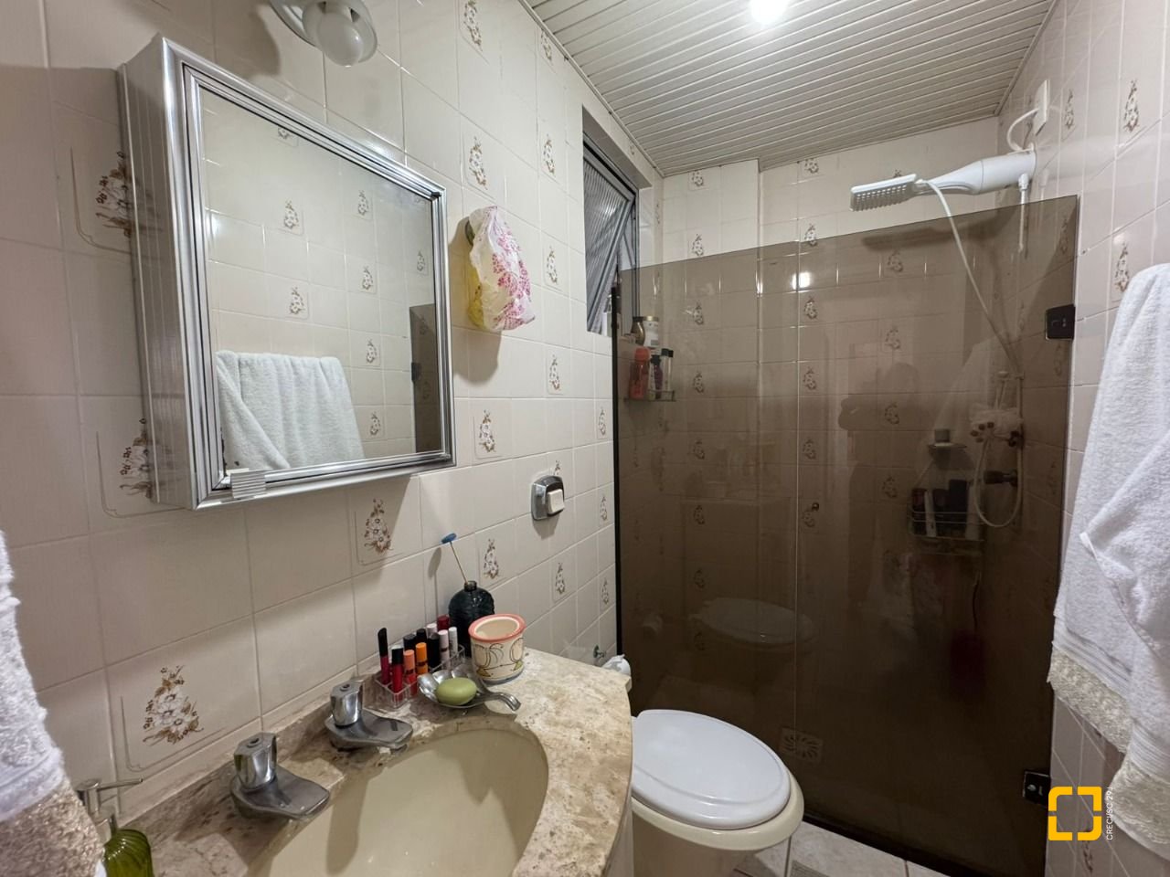 Apartamento com 68m², 2 quartos, 1 garagem, no bairro Balneário em Florianópolis
