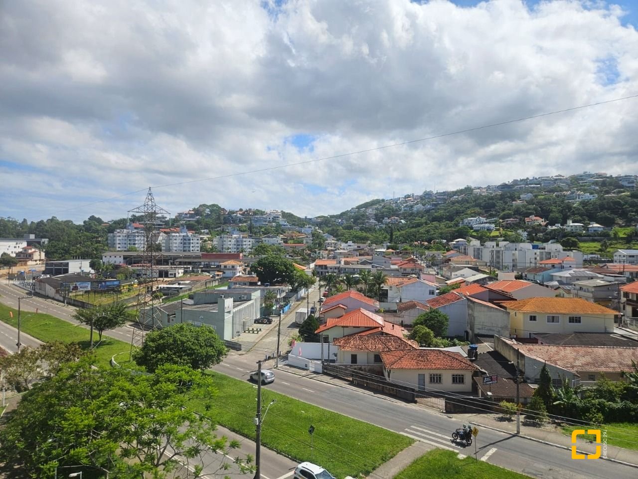 Apartamento com 79m², 3 quartos (sendo 1 suíte), 1 garagem, no bairro Nossa Senhora do Rosário em São José