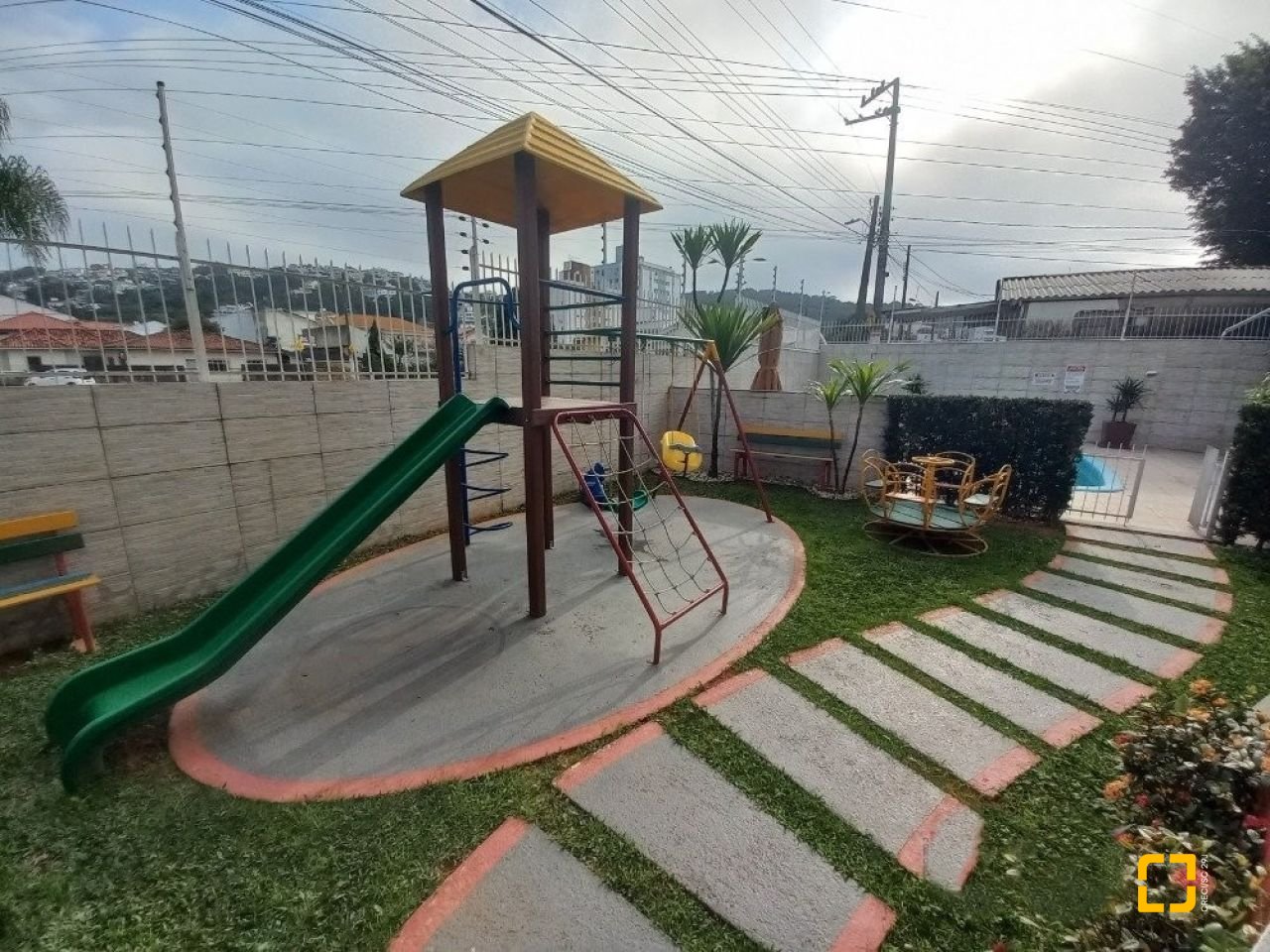 Apartamento com 79m², 3 quartos (sendo 1 suíte), 1 garagem, no bairro Nossa Senhora do Rosário em São José