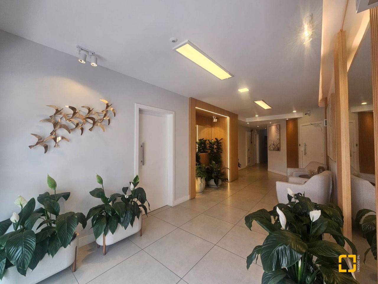 Apartamento com 79m², 3 quartos (sendo 1 suíte), 1 garagem, no bairro Nossa Senhora do Rosário em São José