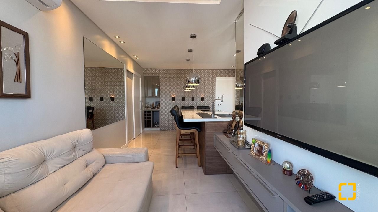Apartamento com 85m², 4 quartos (sendo 1 suíte), 2 garagens, no bairro Pagani em Palhoça
