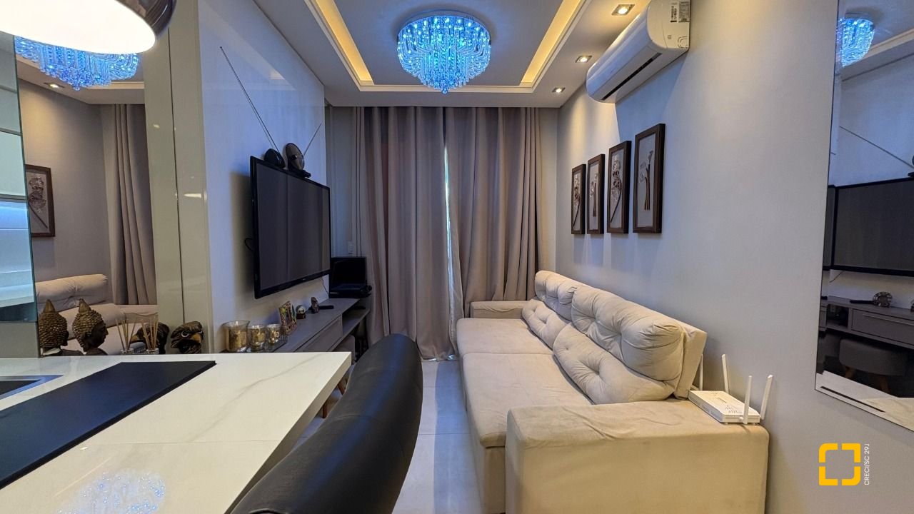 Apartamento com 85m², 4 quartos (sendo 1 suíte), 2 garagens, no bairro Pagani em Palhoça