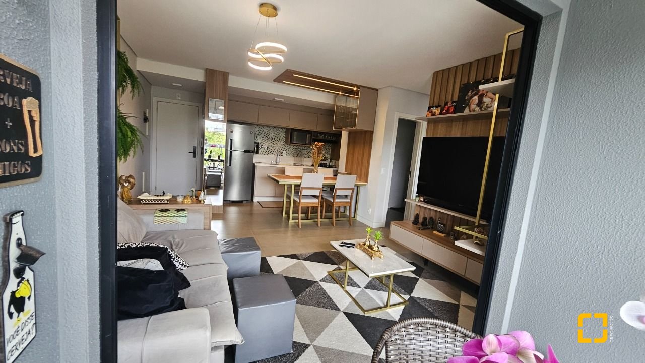Apartamento com 82m², 4 quartos (sendo 1 suíte), 1 garagem, no bairro Canasvieiras em Florianópolis
