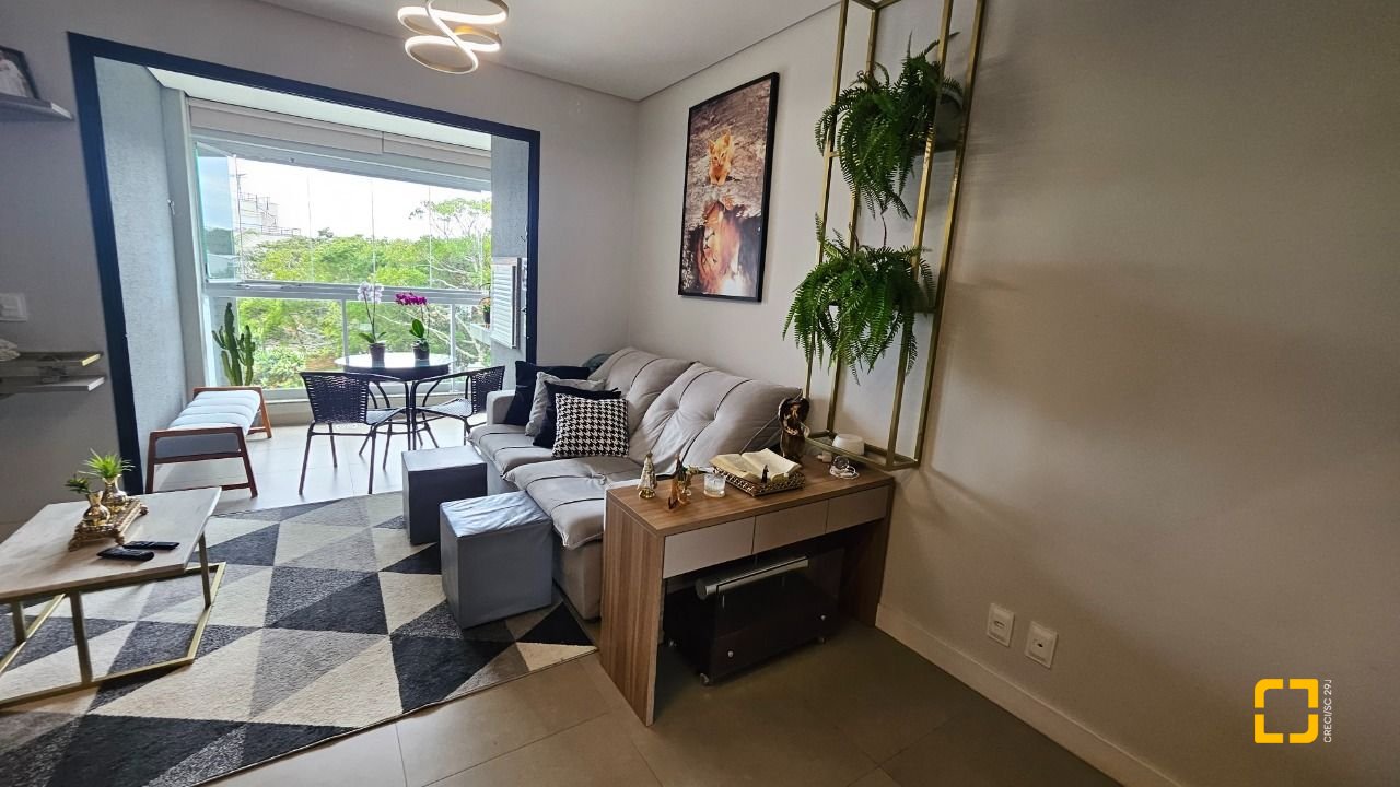 Apartamento com 82m², 4 quartos (sendo 1 suíte), 1 garagem, no bairro Canasvieiras em Florianópolis