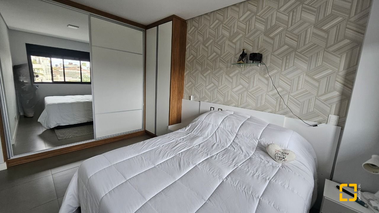Apartamento com 82m², 4 quartos (sendo 1 suíte), 1 garagem, no bairro Canasvieiras em Florianópolis