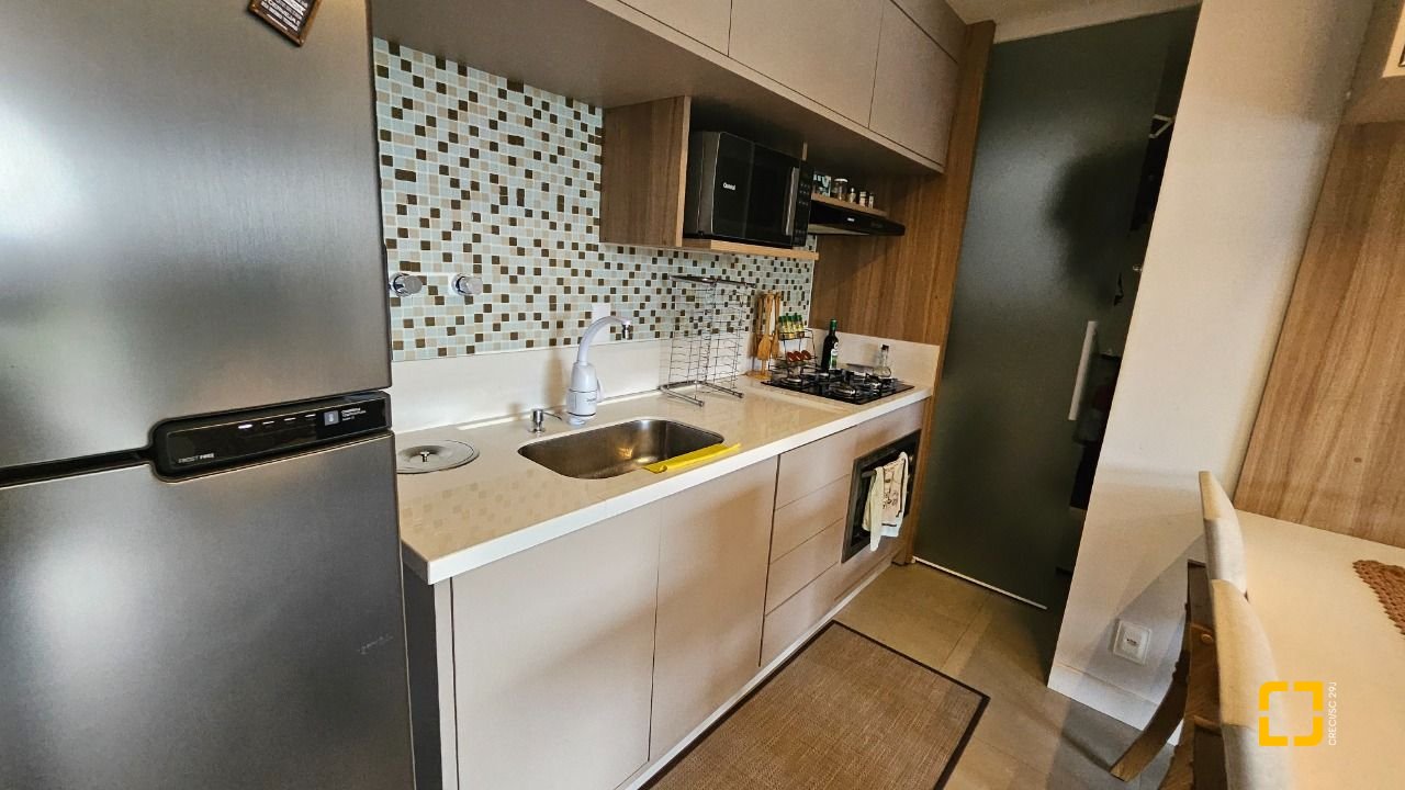 Apartamento com 82m², 4 quartos (sendo 1 suíte), 1 garagem, no bairro Canasvieiras em Florianópolis
