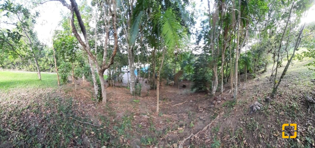 Sítio com 100m², 3 quartos (sendo 1 suíte), 2 garagens, no bairro Vargem Pequena em Florianópolis