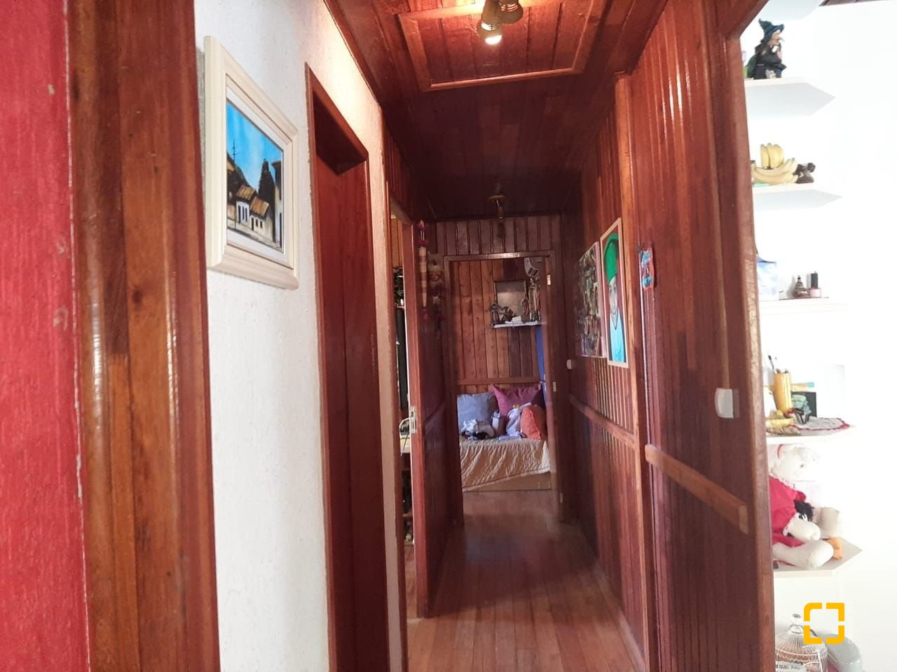 Sítio com 100m², 3 quartos (sendo 1 suíte), 2 garagens, no bairro Vargem Pequena em Florianópolis