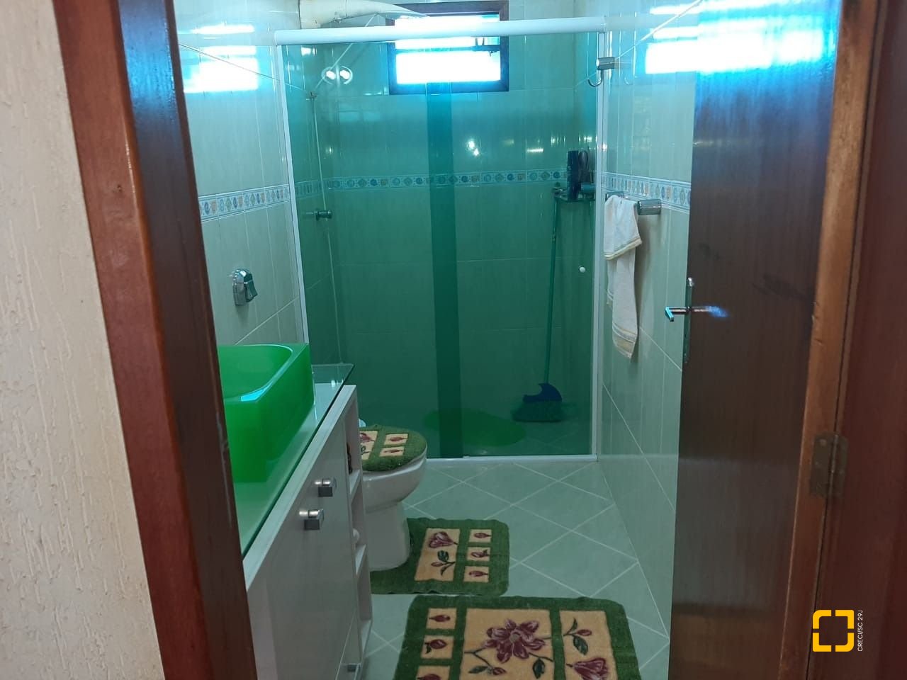 Sítio com 100m², 3 quartos (sendo 1 suíte), 2 garagens, no bairro Vargem Pequena em Florianópolis
