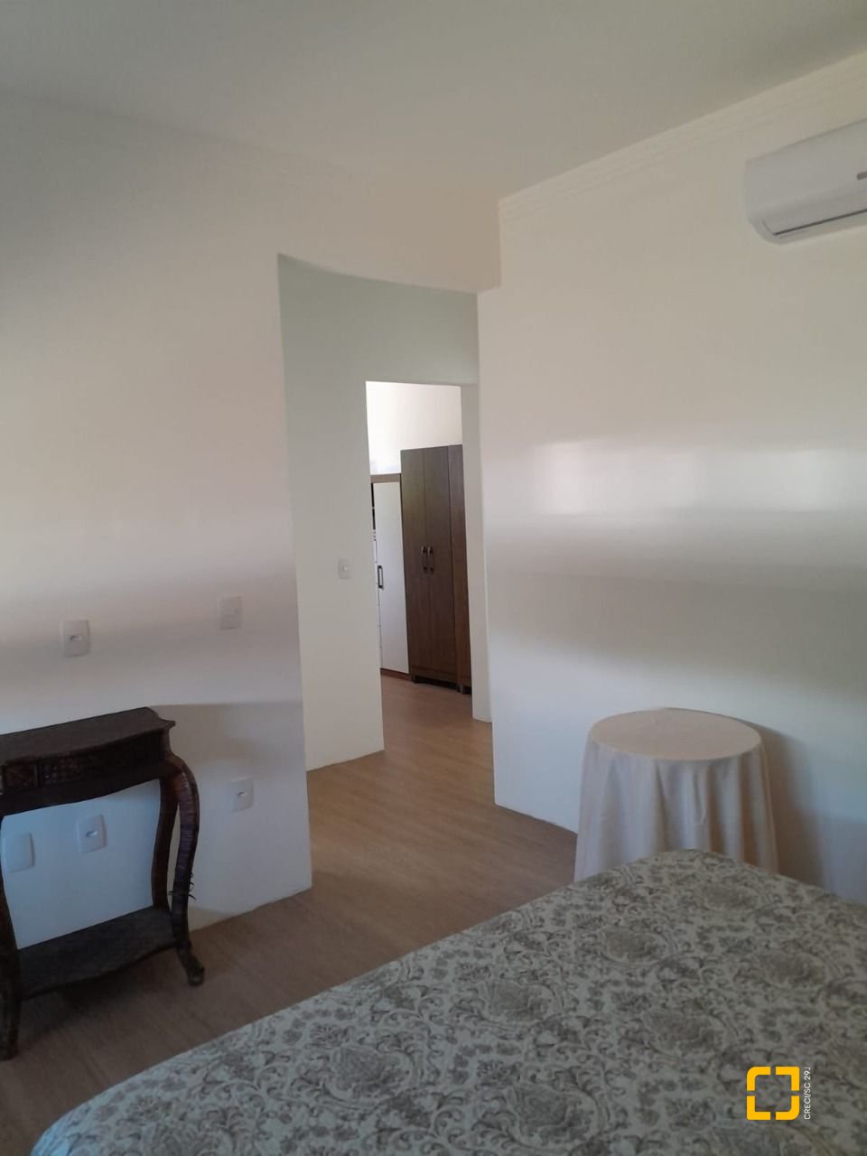 Casa de Condomínio com 288m², 8 quartos (sendo 4 suítes), 4 garagens, no bairro Cachoeira do Bom Jesus em Florianópolis