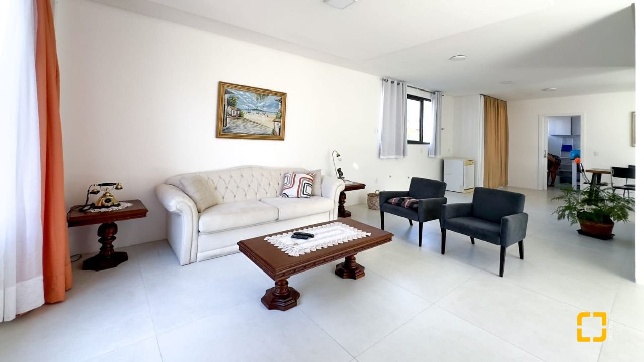 Casa de Condomínio com 288m², 8 quartos (sendo 4 suítes), 4 garagens, no bairro Cachoeira do Bom Jesus em Florianópolis