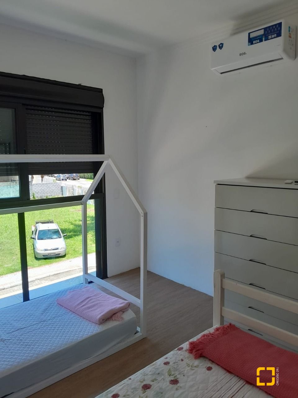 Casa de Condomínio com 288m², 8 quartos (sendo 4 suítes), 4 garagens, no bairro Cachoeira do Bom Jesus em Florianópolis