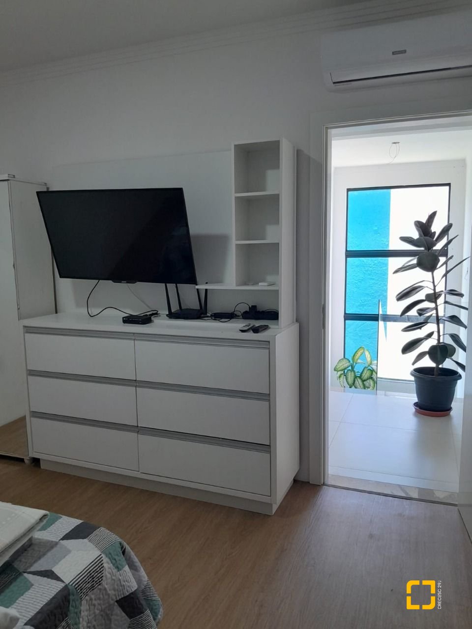 Casa de Condomínio com 288m², 8 quartos (sendo 4 suítes), 4 garagens, no bairro Cachoeira do Bom Jesus em Florianópolis