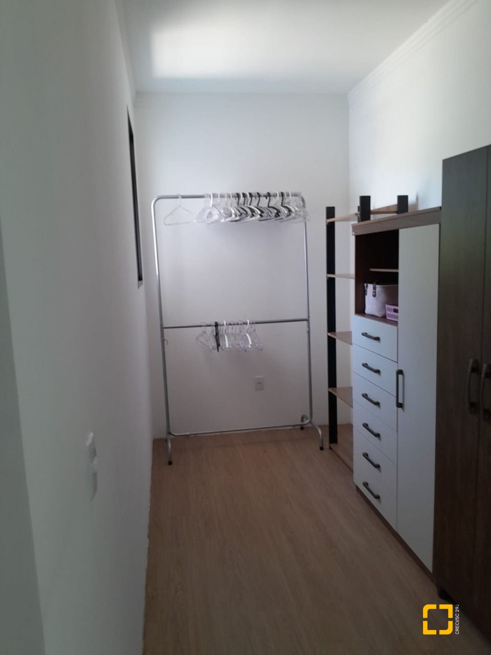 Casa de Condomínio com 288m², 8 quartos (sendo 4 suítes), 4 garagens, no bairro Cachoeira do Bom Jesus em Florianópolis
