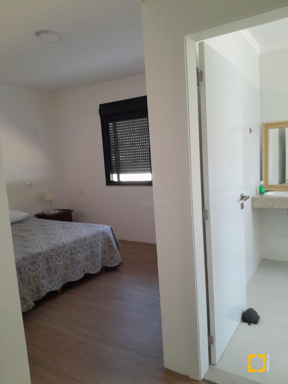 Casa de Condomínio com 288m², 8 quartos (sendo 4 suítes), 4 garagens, no bairro Cachoeira do Bom Jesus em Florianópolis