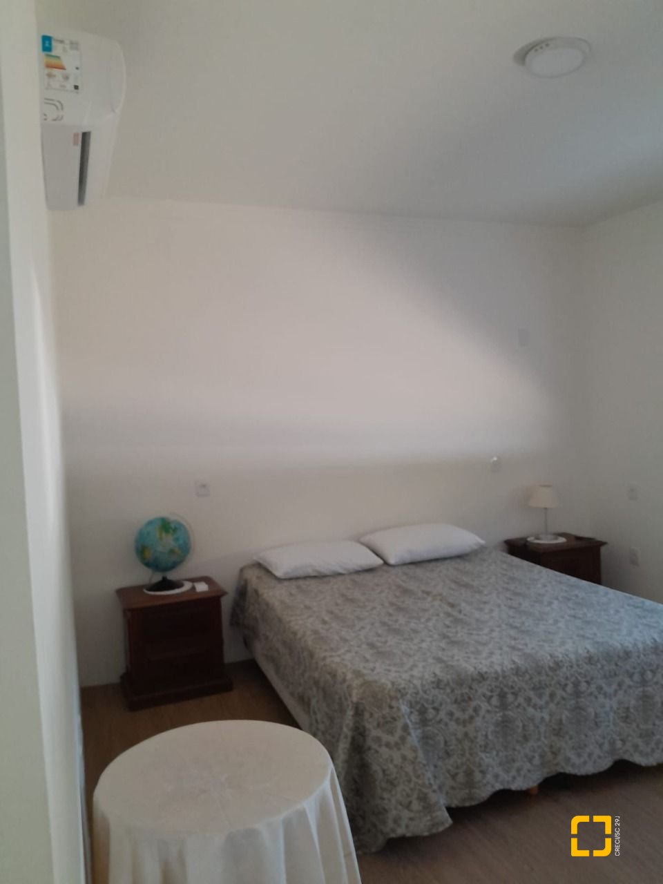 Casa de Condomínio com 288m², 8 quartos (sendo 4 suítes), 4 garagens, no bairro Cachoeira do Bom Jesus em Florianópolis