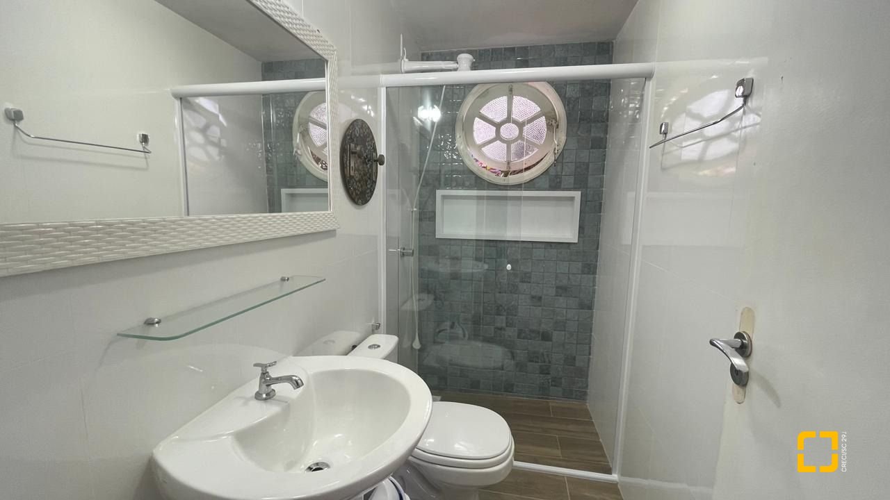 Casa com 54m², 1 quarto, 1 garagem, no bairro Cachoeira do Bom Jesus em Florianópolis