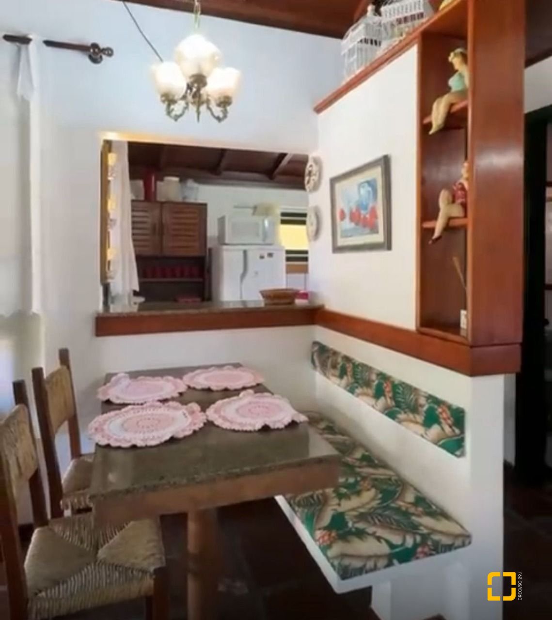 Casa com 54m², 1 quarto, 1 garagem, no bairro Cachoeira do Bom Jesus em Florianópolis