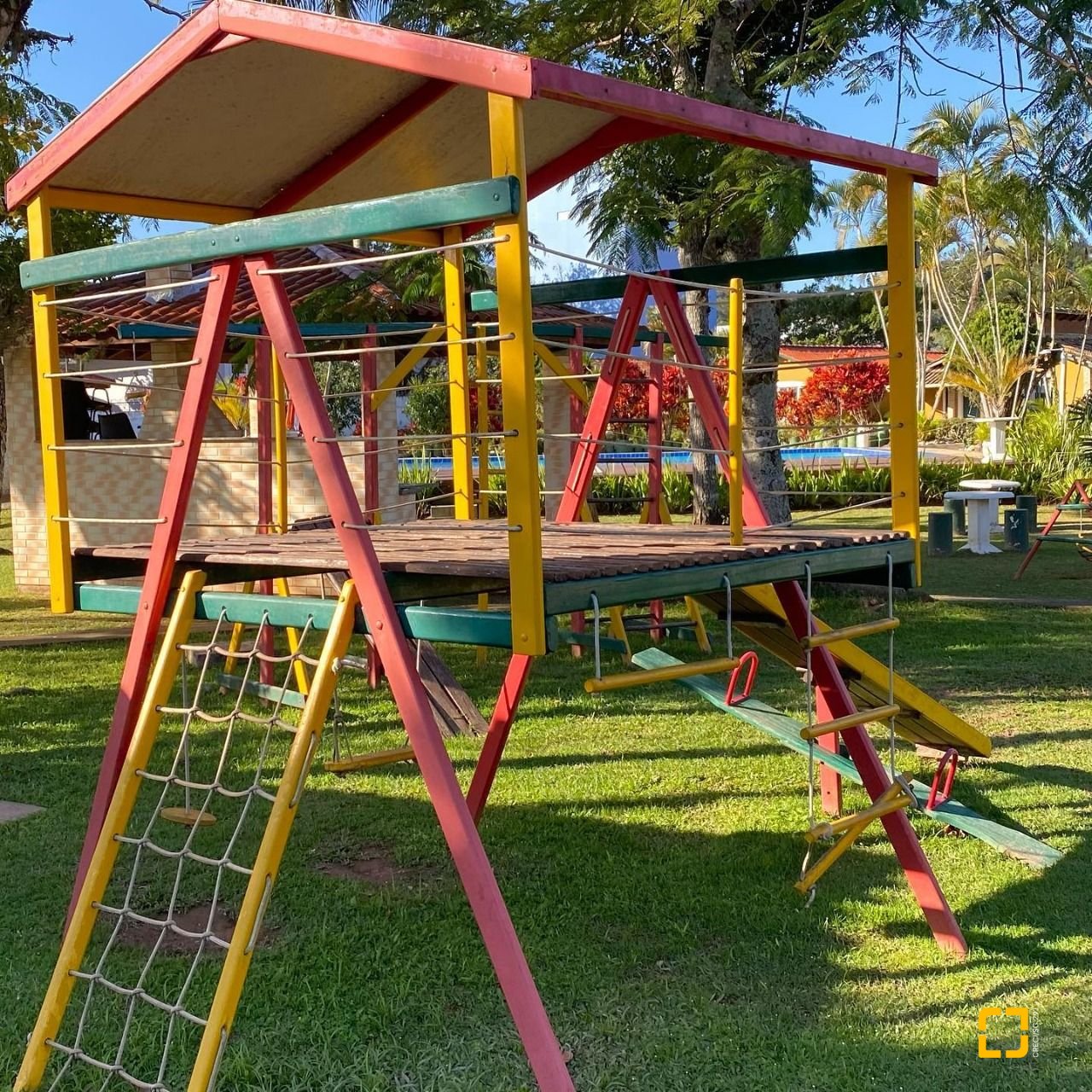 Casa com 54m², 1 quarto, 1 garagem, no bairro Cachoeira do Bom Jesus em Florianópolis