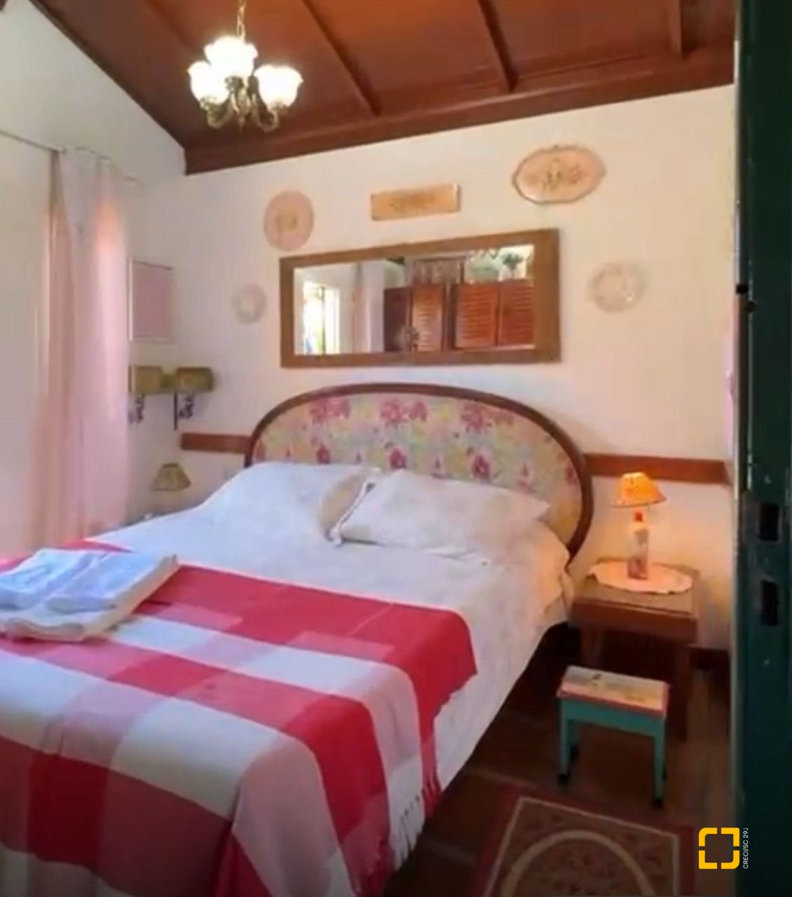 Casa com 54m², 1 quarto, 1 garagem, no bairro Cachoeira do Bom Jesus em Florianópolis