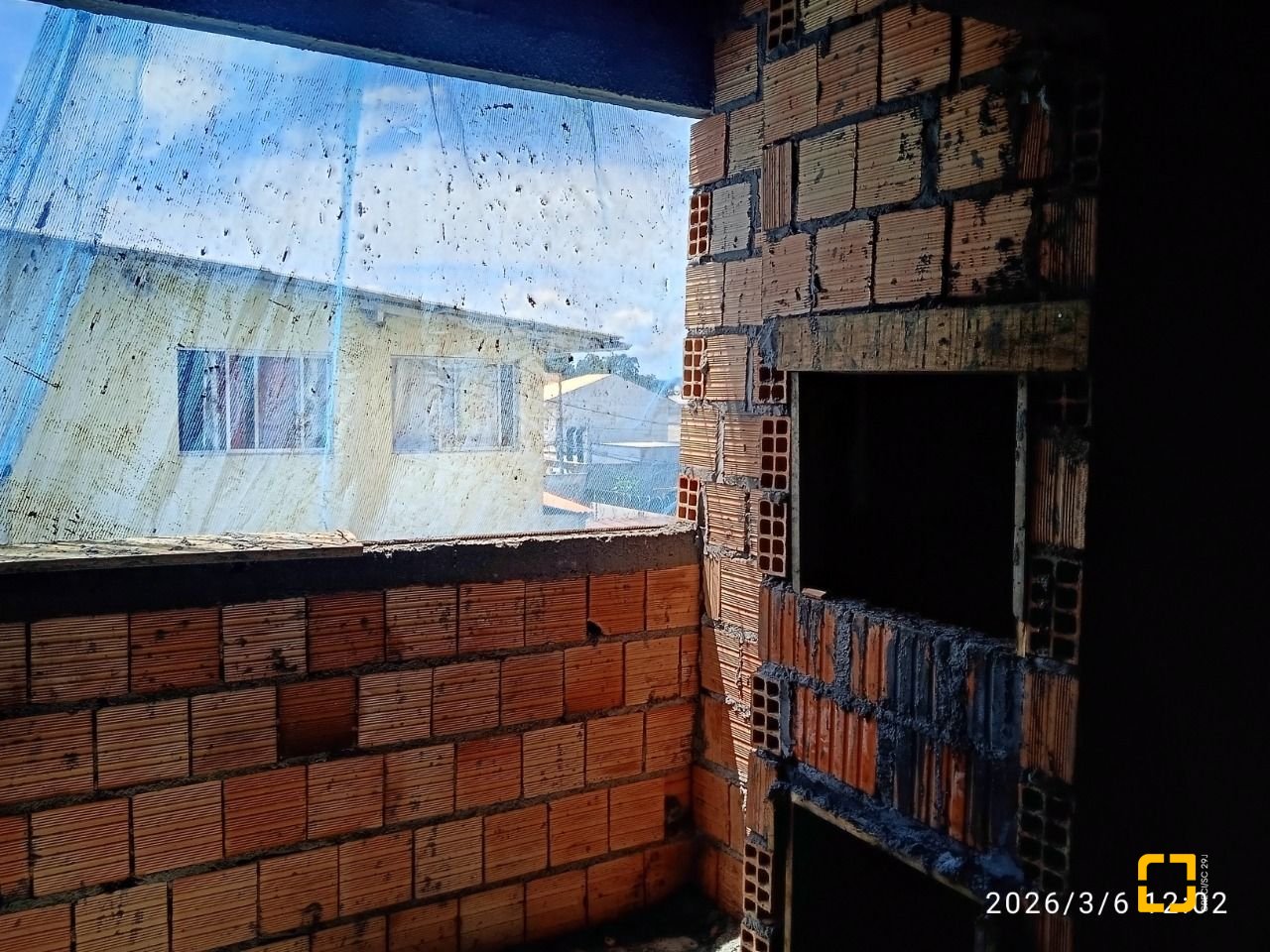 Apartamento com 71m², 2 quartos (sendo 1 suíte), 1 garagem, no bairro Serraria em São José