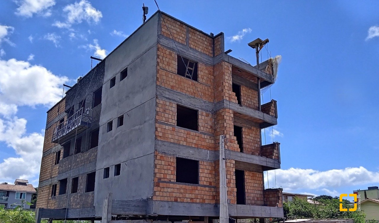 Apartamento com 57m², 2 quartos, 1 garagem, no bairro Serraria em São José