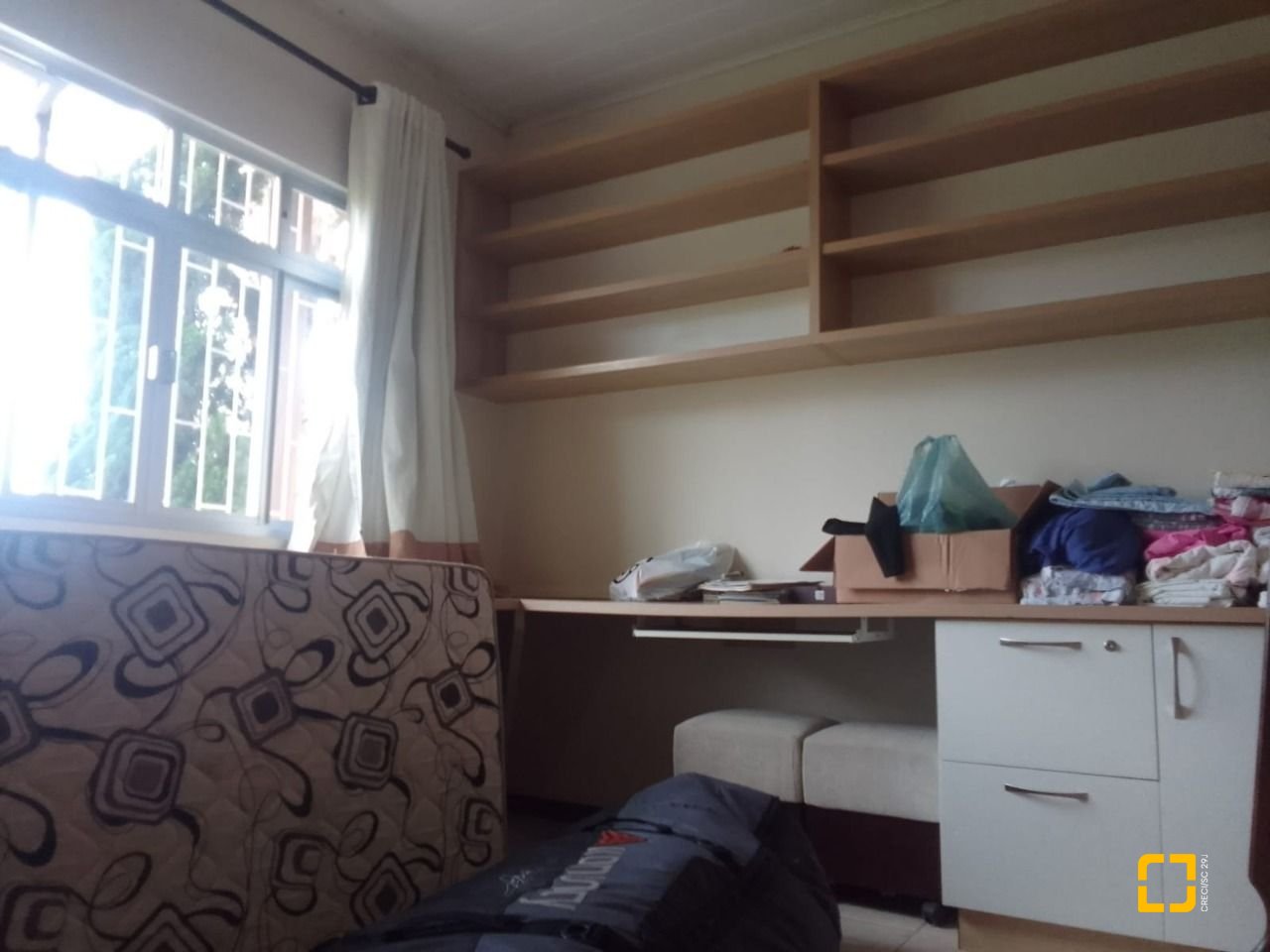 Casa com 180m², 5 quartos (sendo 1 suíte), 4 garagens, no bairro Campeche em Florianópolis