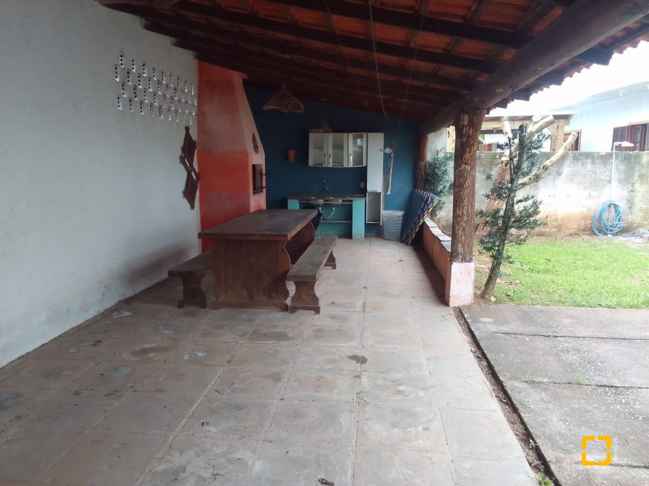 Casa com 180m², 5 quartos (sendo 1 suíte), 4 garagens, no bairro Campeche em Florianópolis