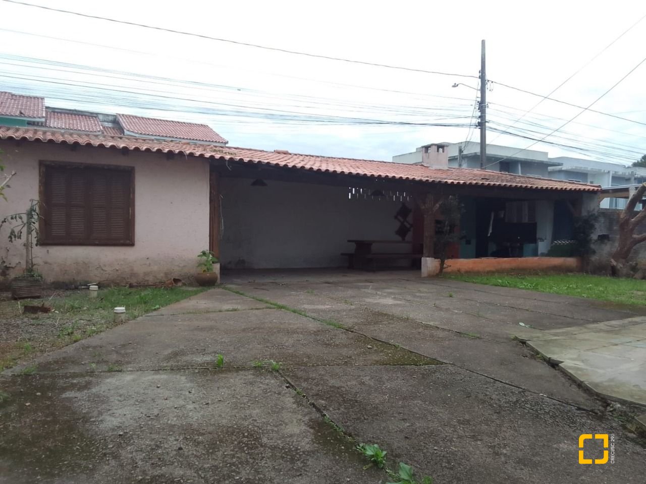Casa com 180m², 5 quartos (sendo 1 suíte), 4 garagens, no bairro Campeche em Florianópolis