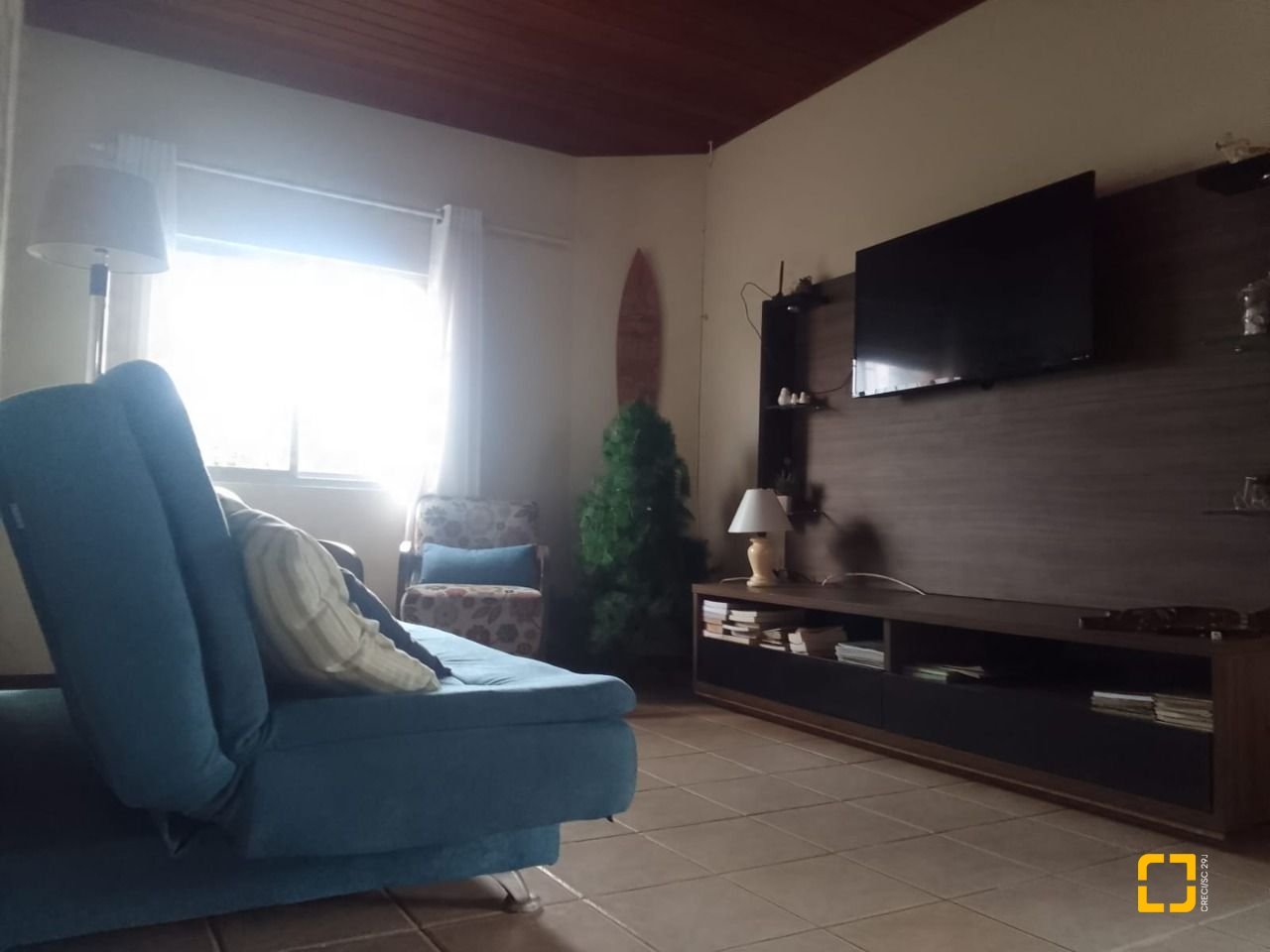 Casa com 180m², 5 quartos (sendo 1 suíte), 4 garagens, no bairro Campeche em Florianópolis