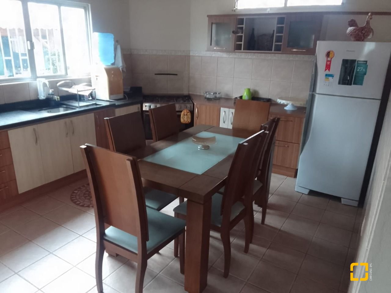Casa com 180m², 5 quartos (sendo 1 suíte), 4 garagens, no bairro Campeche em Florianópolis
